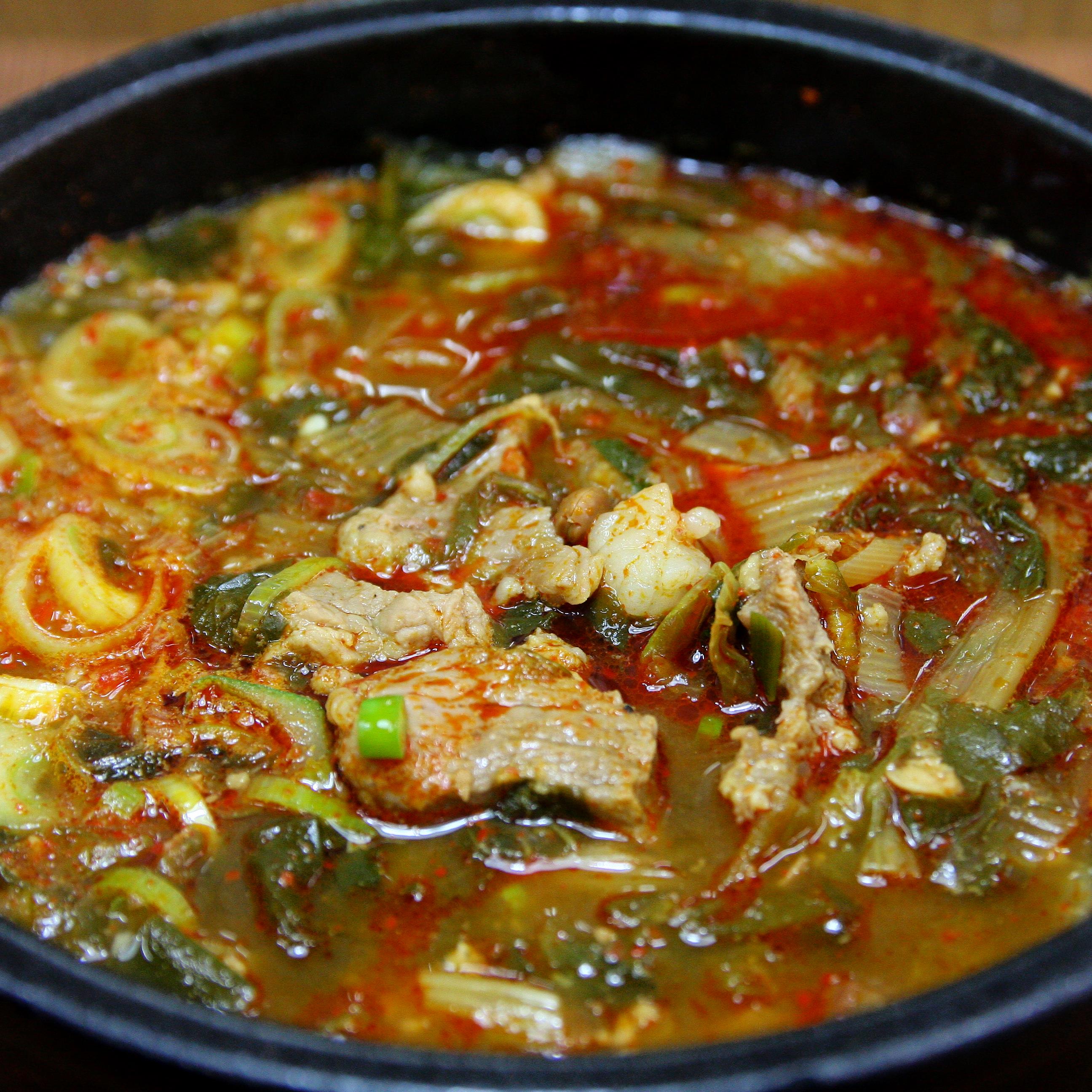 얼큰한쇠고기우거지탕 (900g)